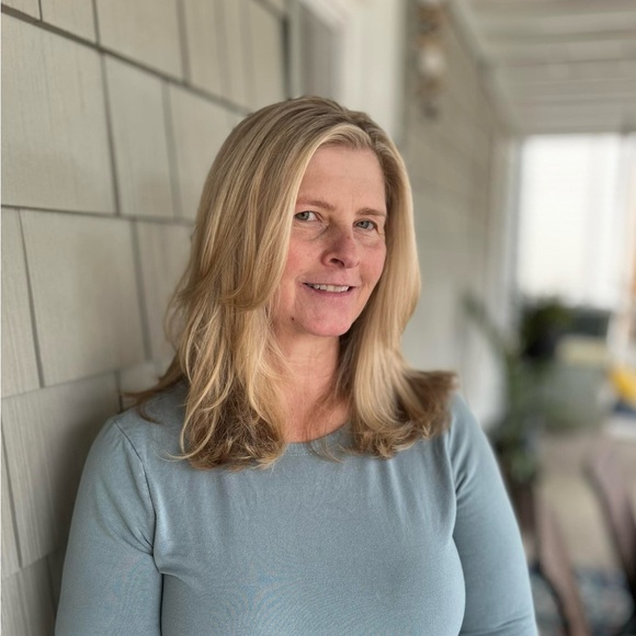 Meet your Posher, Kathleen - Picture 2 of 2